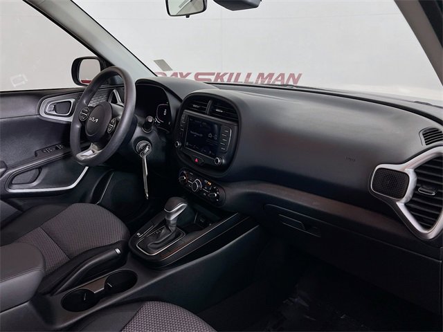 Used 2023 Kia Soul LX image 34