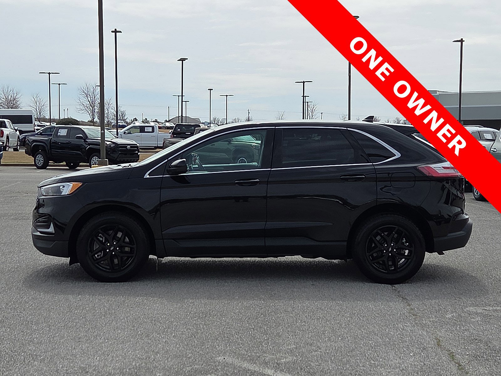 Used 2024 Ford Edge SEL AWD/4WD image 3