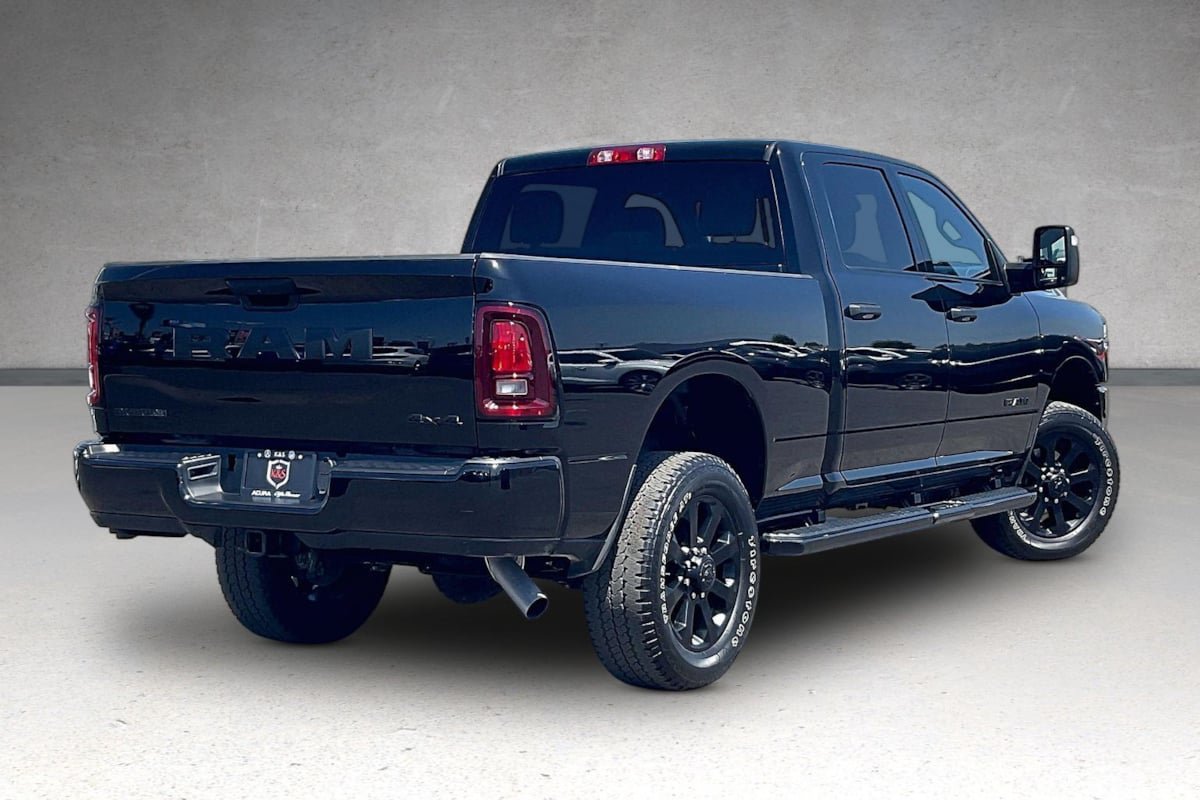 Used 2025 RAM 2500 Big Horn AWD/4WD image 36