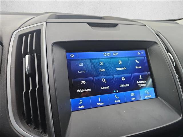 Used 2020 Ford Edge SE image 15