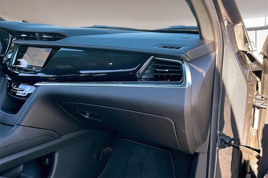 Certified 2023 Cadillac XT6 Sport w/ LPO, ONYX Package image 16