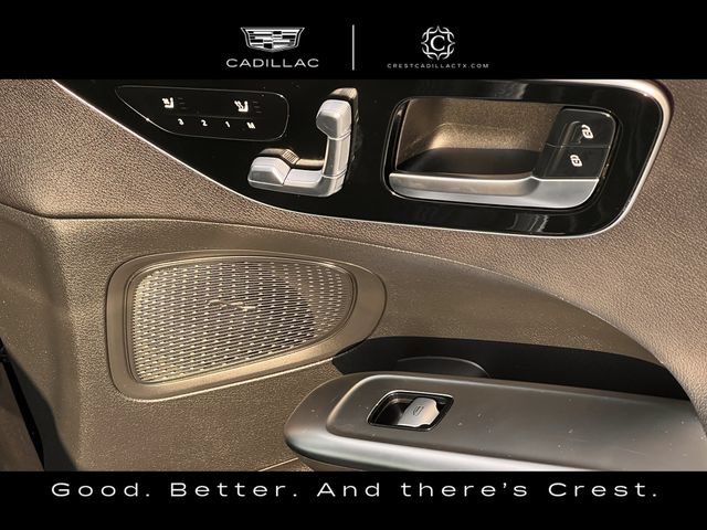 Used 2025 Mercedes-Benz C 300 Sedan image 23