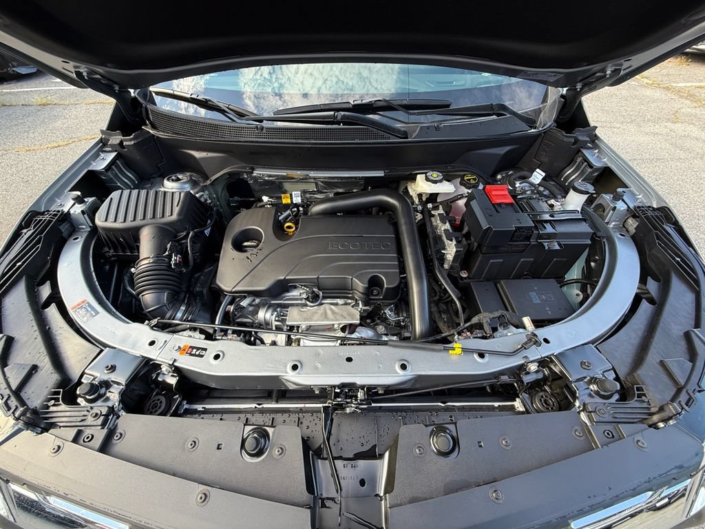 New 2027 Chevrolet Equinox LT w/ Convenience Package II FWD image 26