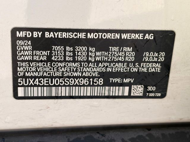 Used 2025 BMW X5 xDrive50e AWD/4WD image 36