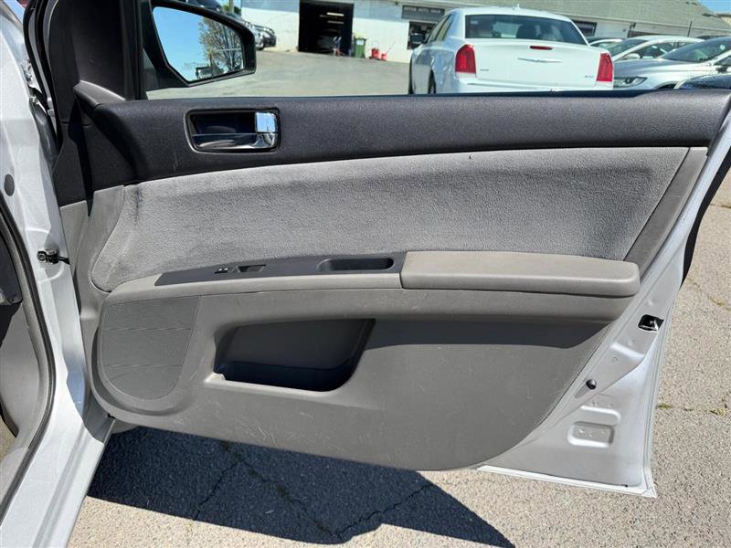 Used 2008 Nissan Sentra 2.0 S w/ Convenience Plus Pkg image 9