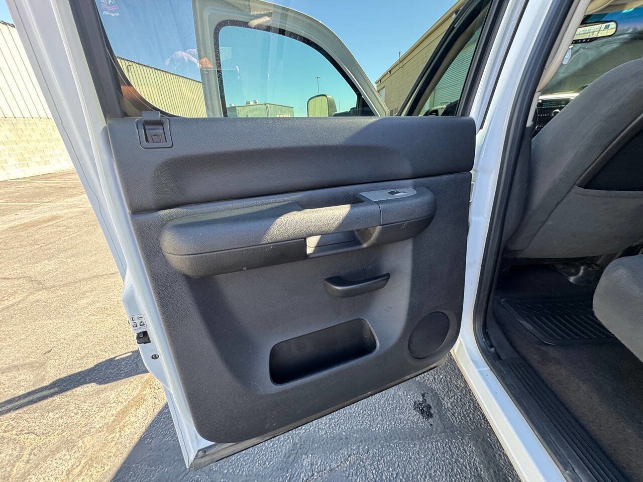 Used 2008 Chevrolet Silverado 2500 LT w/ 1LT Convenience Package AWD/4WD image 37