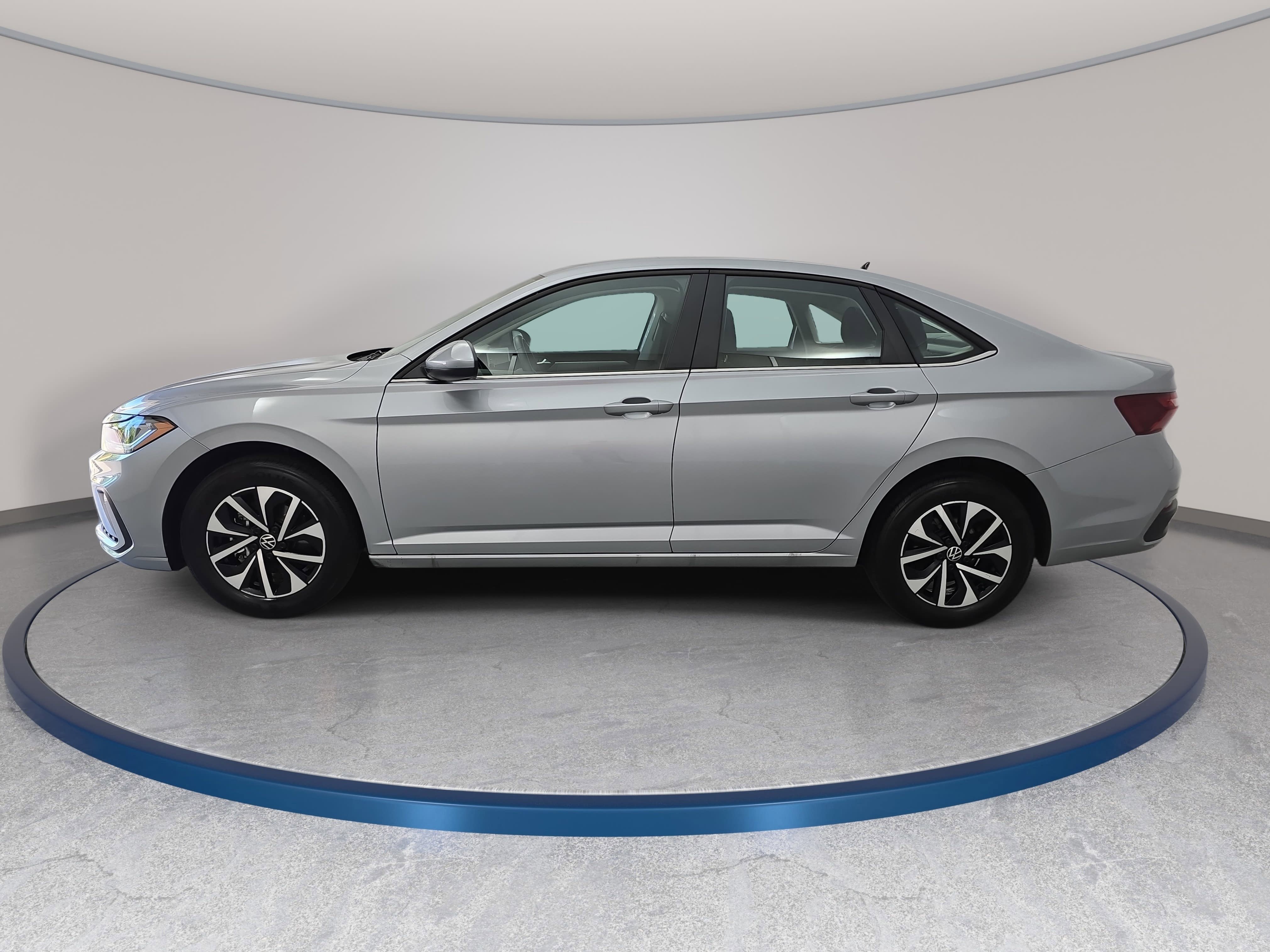 Used 2025 Volkswagen Jetta S image 8