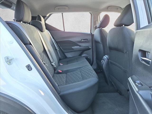 Used 2023 Nissan Kicks SV w/ Interior Electronics Package FWD image 17
