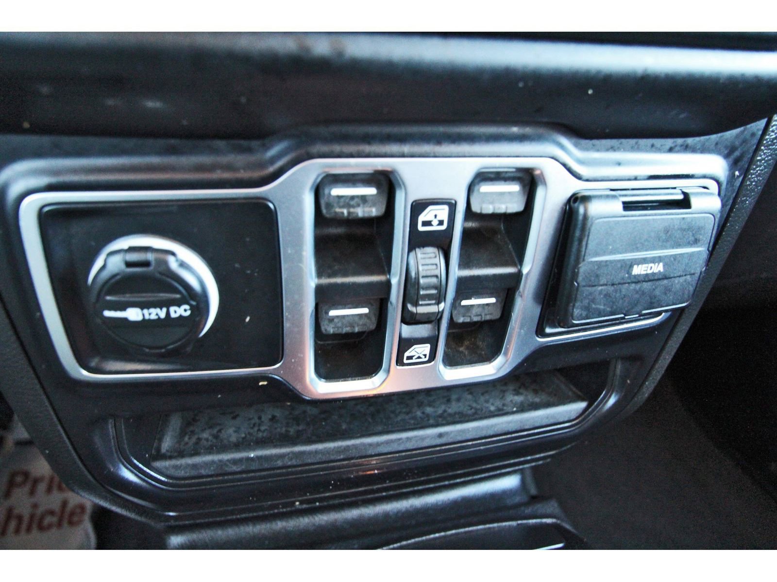 Used 2020 Jeep Gladiator Sport w/ Quick Order Package 24S image 27