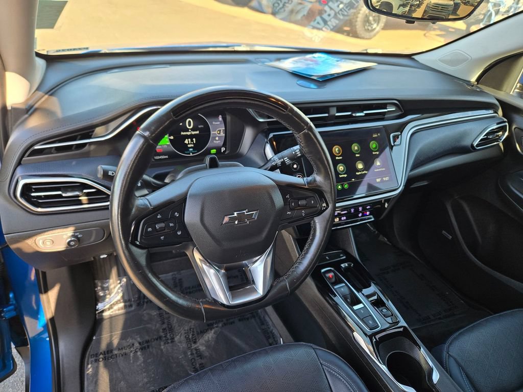 Certified 2022 Chevrolet Bolt EUV Premier w/ Sun & Sound Package FWD image 6
