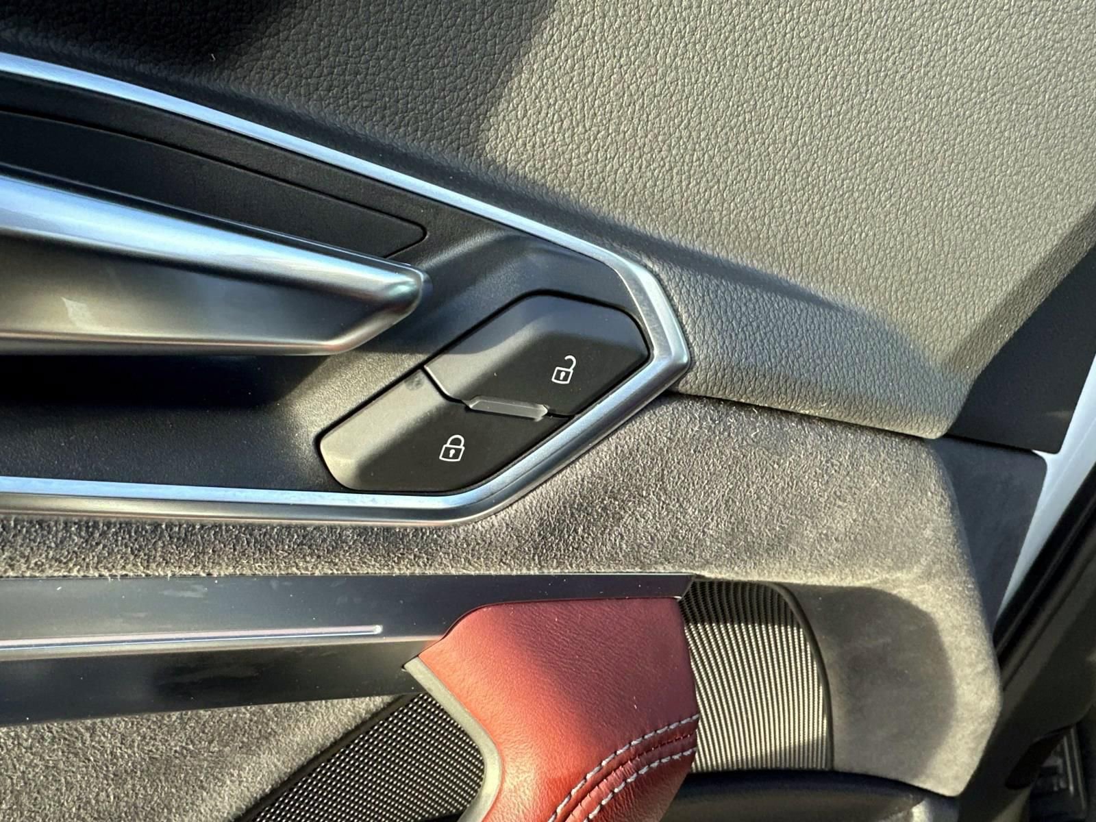 Used 2023 Audi e-tron S Premium Plus w/ Black Optic Package image 14