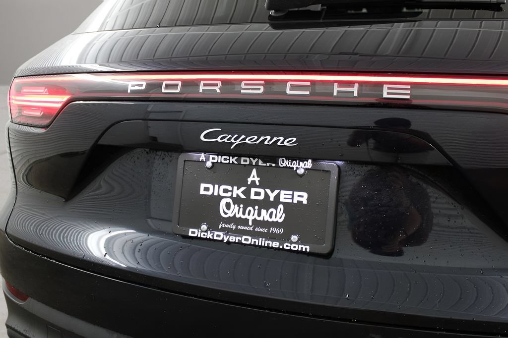 Used 2023 Porsche Cayenne AWD/4WD image 41