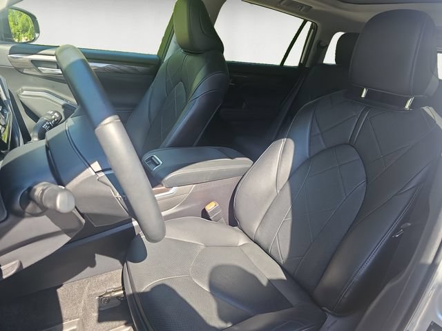 Used 2023 Toyota Highlander Platinum AWD/4WD image 9
