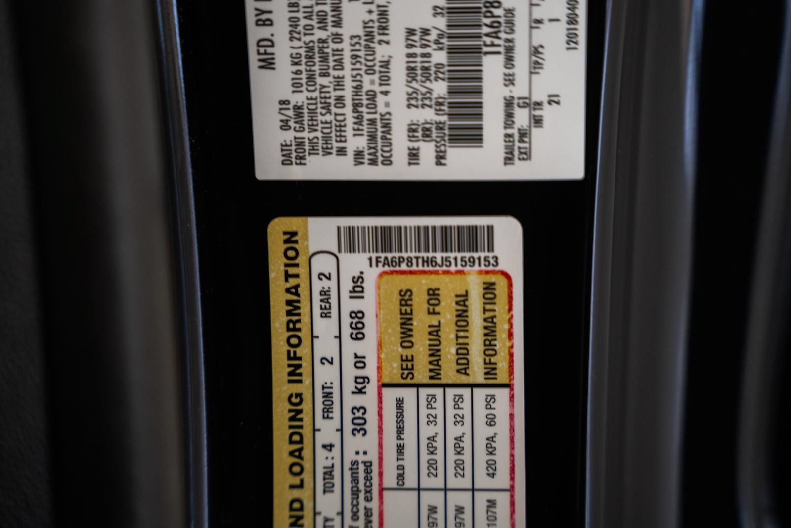 Used 2018 Ford Mustang Coupe RWD image 28