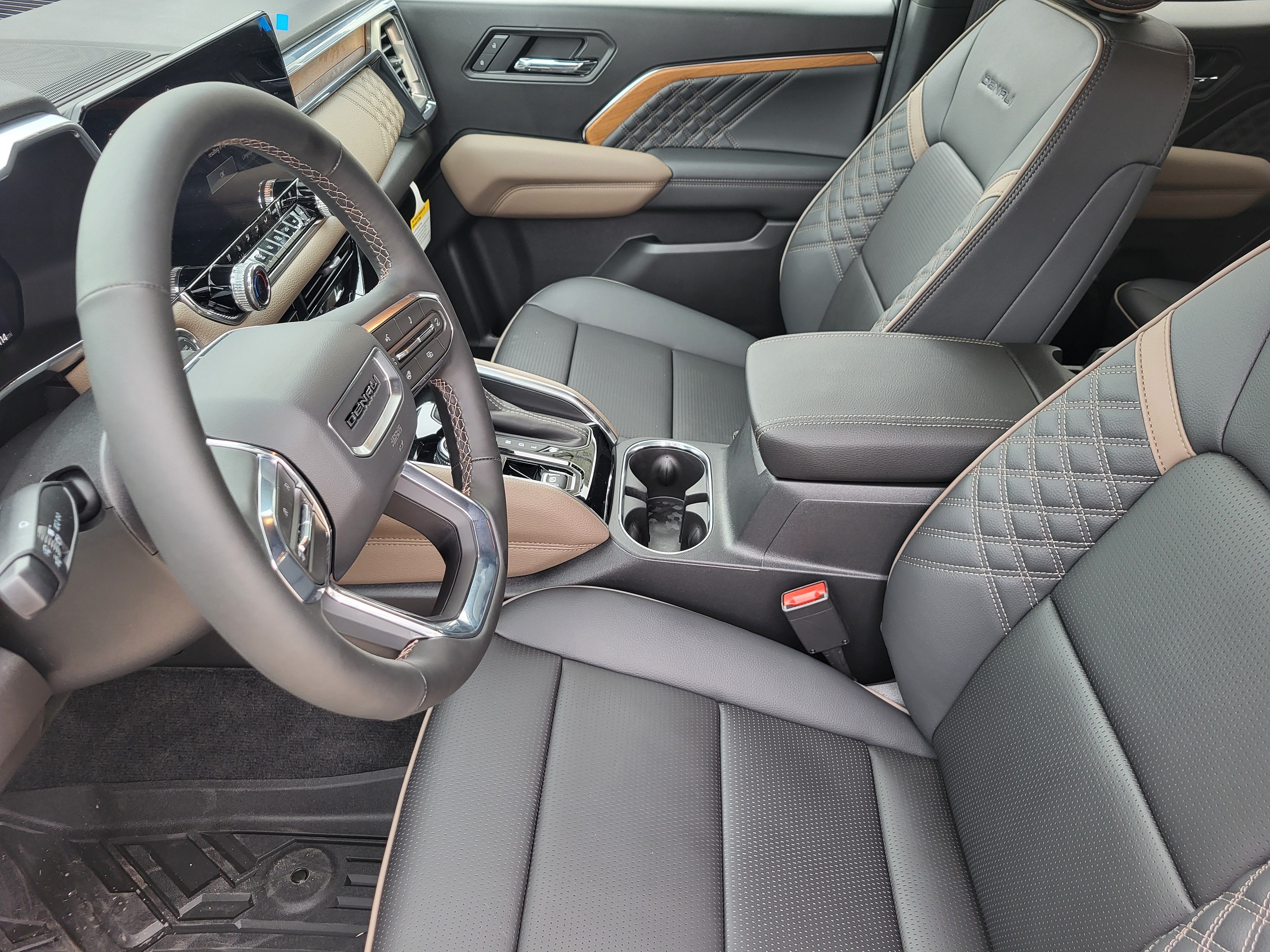 New 2026 GMC Canyon Denali AWD/4WD image 13