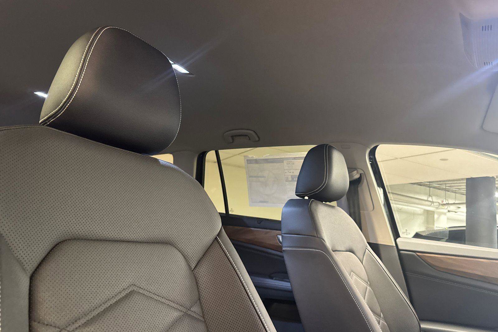 New 2026 Volkswagen Atlas SE image 17