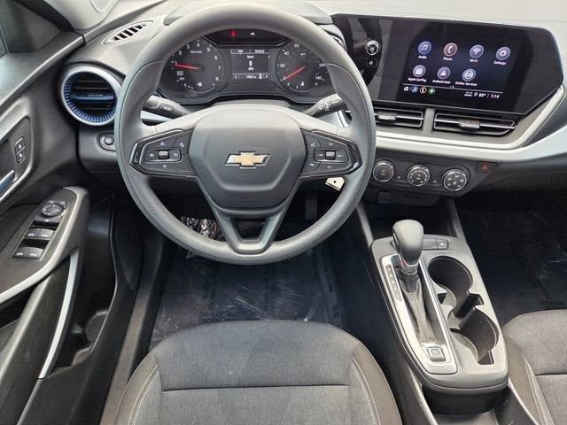 Used 2024 Chevrolet Trax LS w/ LS Convenience Package image 15