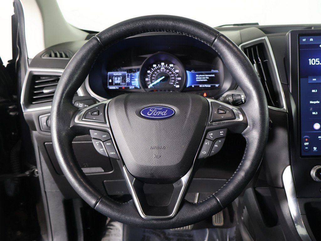 Used 2022 Ford Edge Titanium image 37