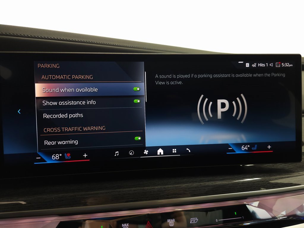 Used 2025 BMW i7 eDrive50 w/ M Sport Package image 23