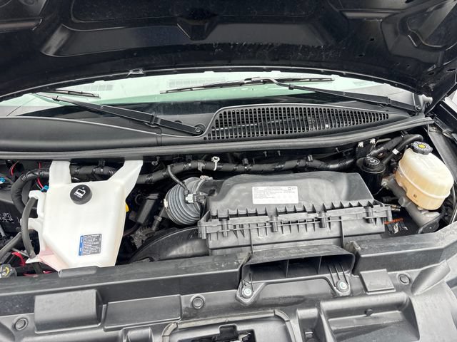 Used 2025 GMC Savana 3500 LT w/ LT Preferred Equipment Group RWD image 24