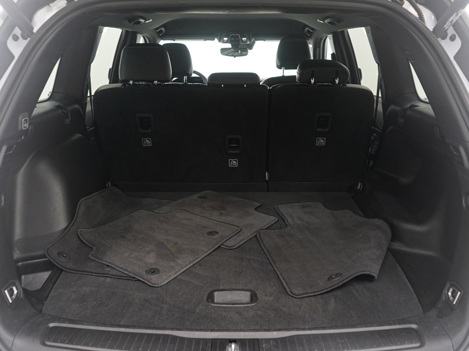 Used 2024 Jeep Grand Cherokee Altitude image 9