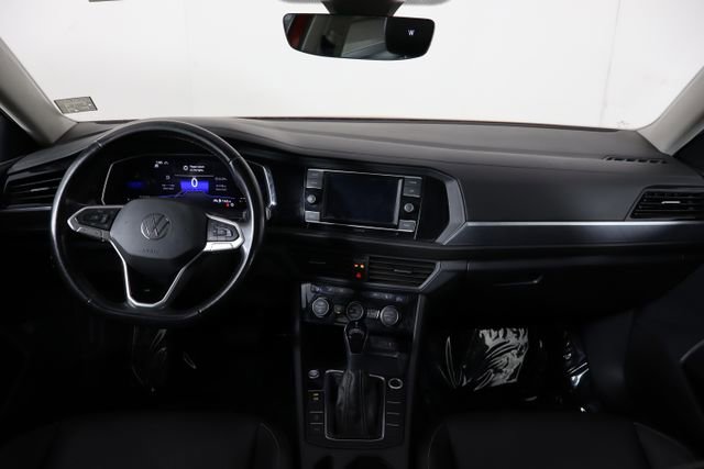 Used 2023 Volkswagen Jetta SE w/ Panoramic Sunroof Package image 15