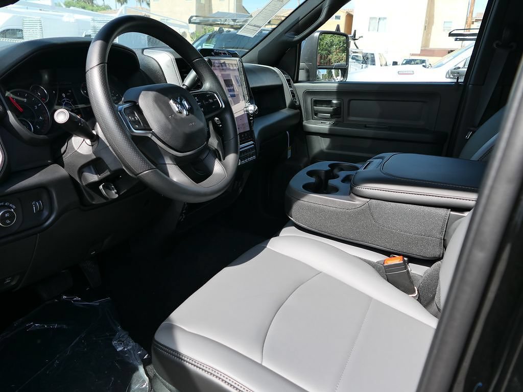 New 2026 RAM 3500 Tradesman AWD/4WD image 10