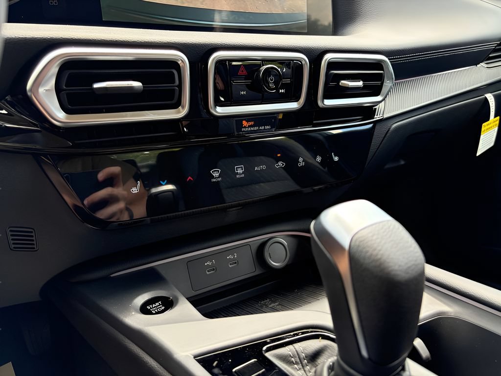 New 2026 Nissan Sentra SV w/ SV Convenience Package FWD image 20