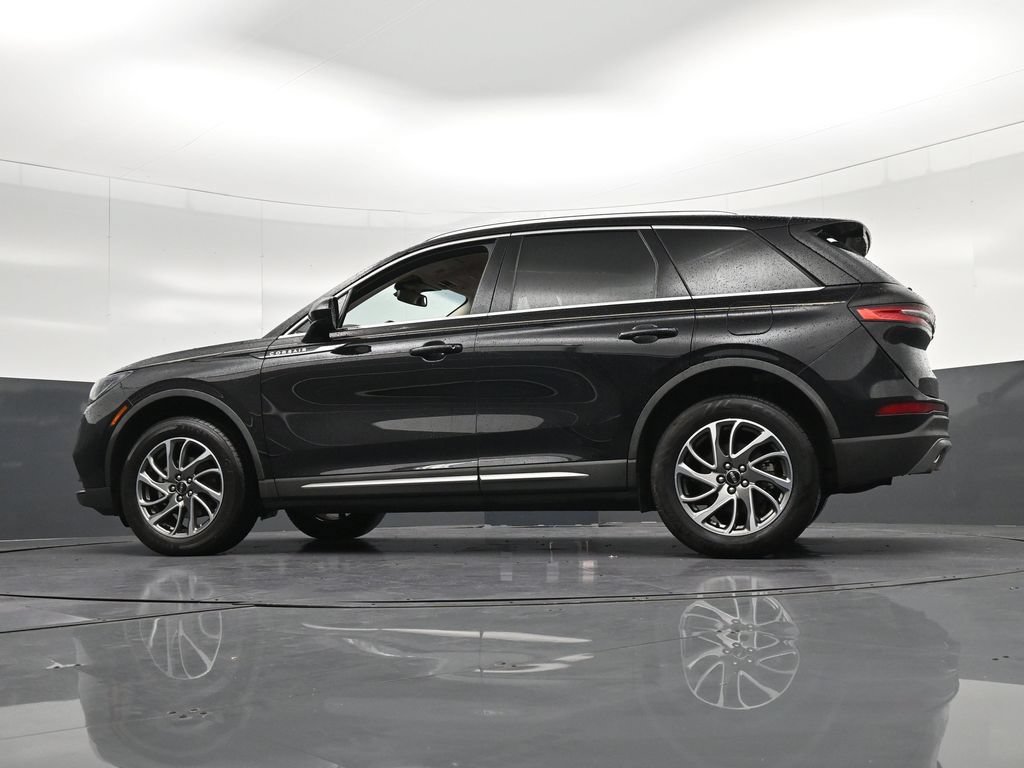 Used 2021 Lincoln Corsair AWD w/ Equipment Group 101A image 34