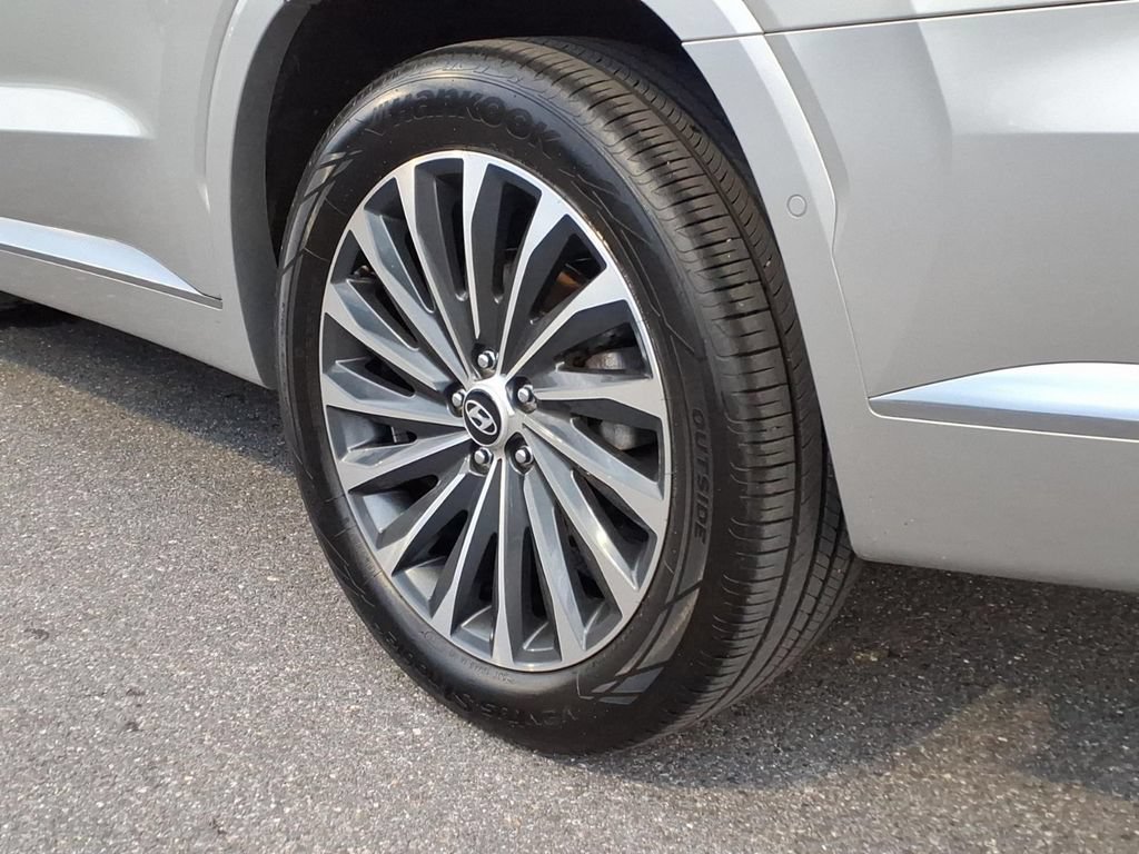 Used 2024 Hyundai Palisade Calligraphy AWD/4WD image 11