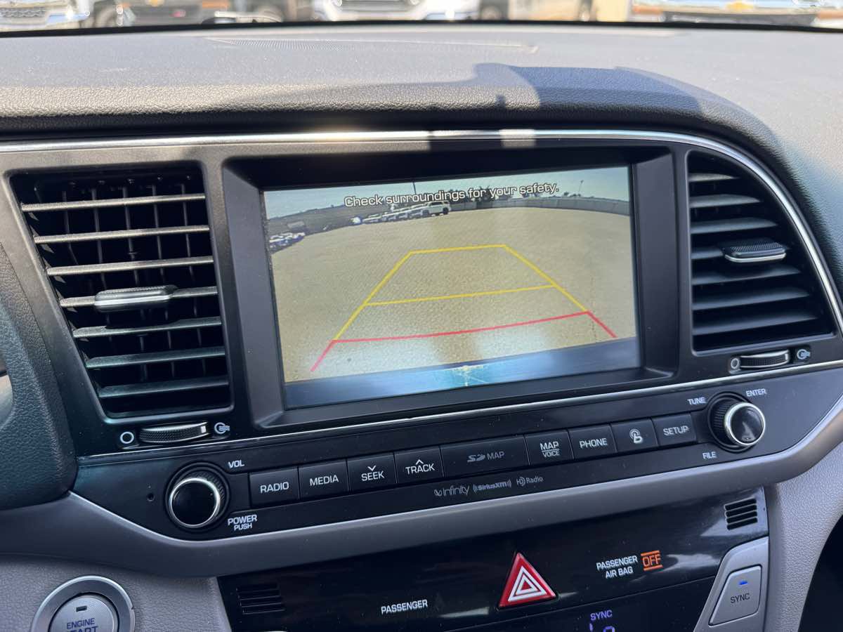 Used 2017 Hyundai Elantra Limited w/ Limited Ultimate Package 05 FWD image 31