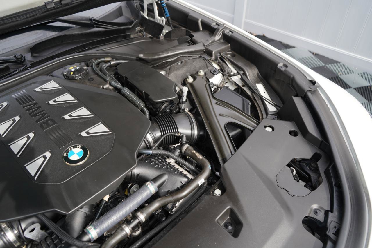 Used 2023 BMW 760i xDrive w/ Executive Package image 82