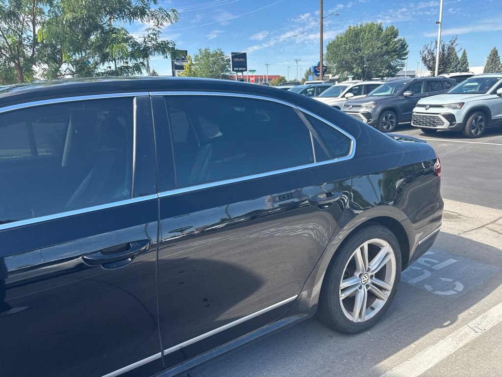 Used 2014 Volkswagen Passat TDI SE FWD image 4