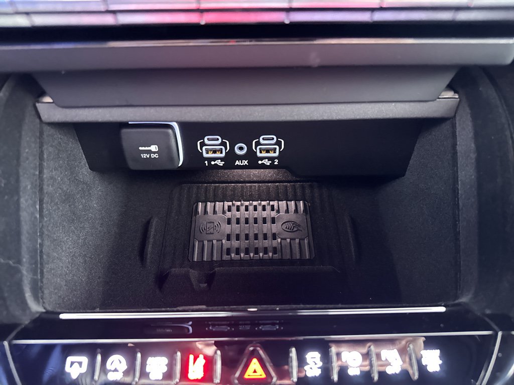 New 2026 Jeep Grand Wagoneer Summit AWD/4WD image 37