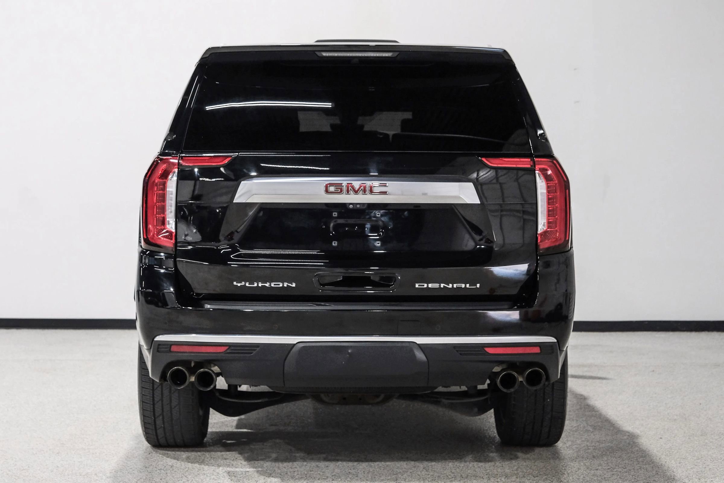 Used 2021 GMC Yukon Denali w/ Denali Premium Package image 7