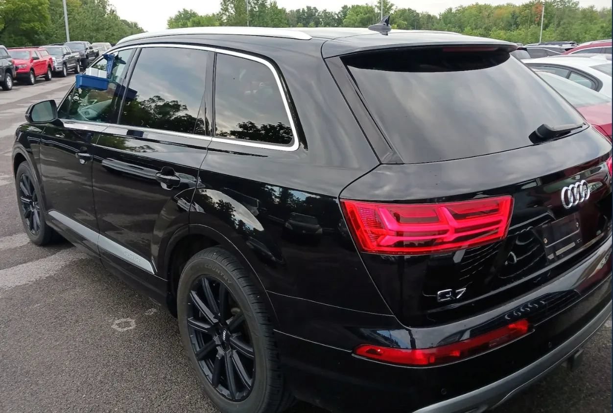 Used 2018 Audi Q7 3.0T Premium Plus w/ Premium Plus Package AWD/4WD image 4