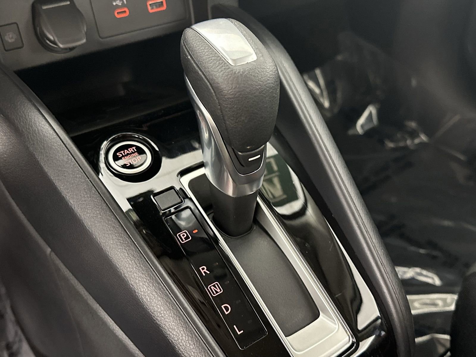 Certified 2024 Nissan Versa SR image 24