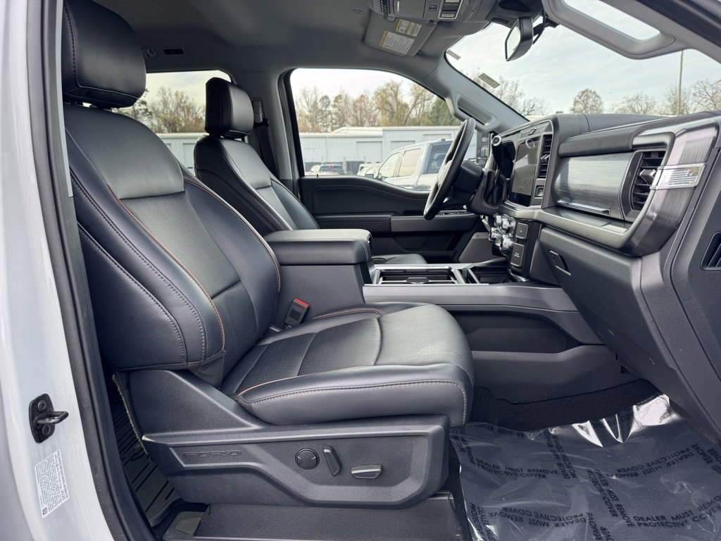 Used 2025 Ford F450 Lariat image 31