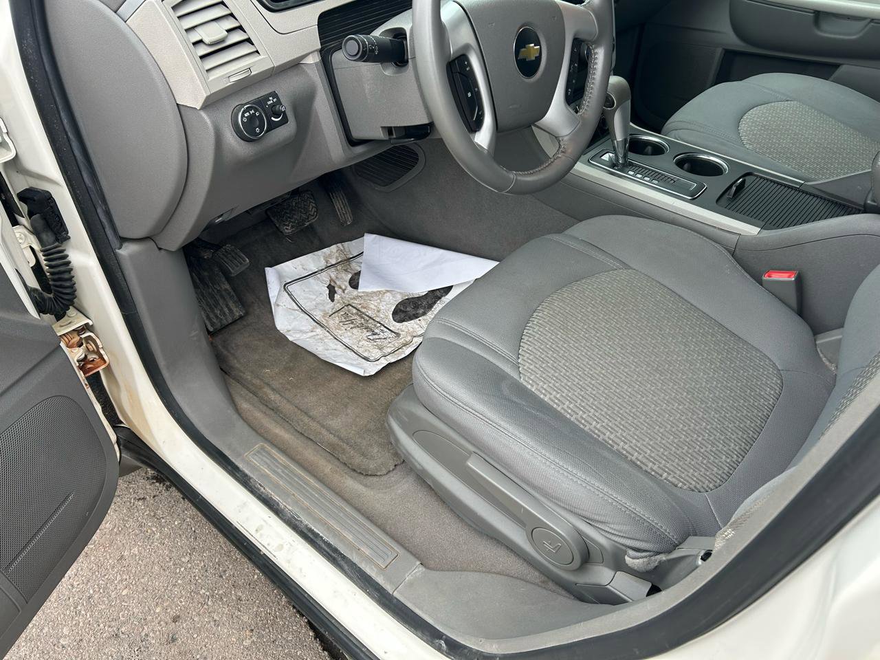 Used 2012 Chevrolet Traverse LS image 10