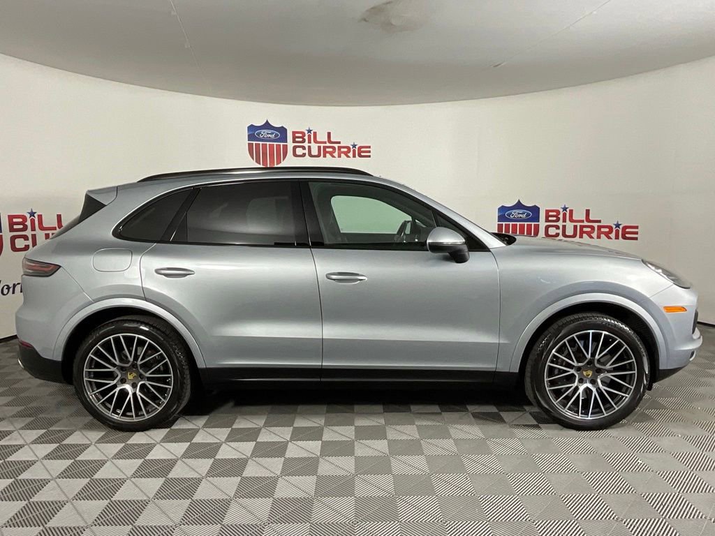Used 2021 Porsche Cayenne AWD/4WD image 2