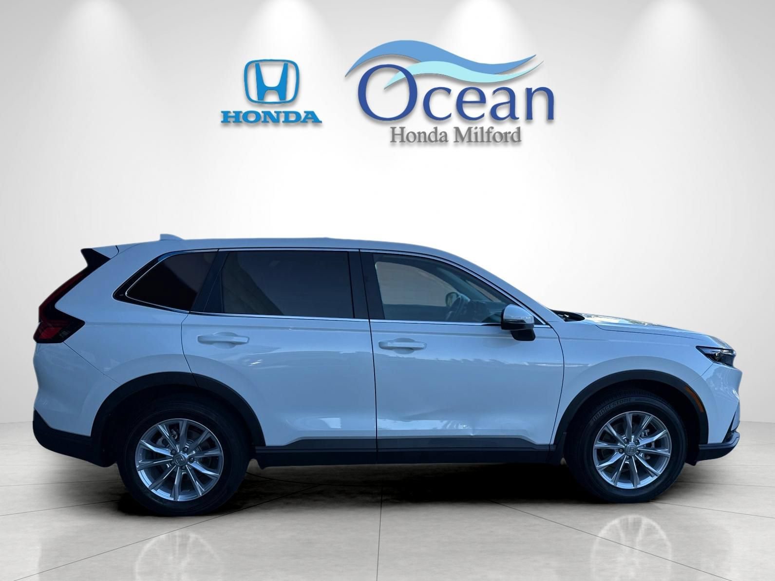 Used 2024 Honda CR-V EX-L image 2