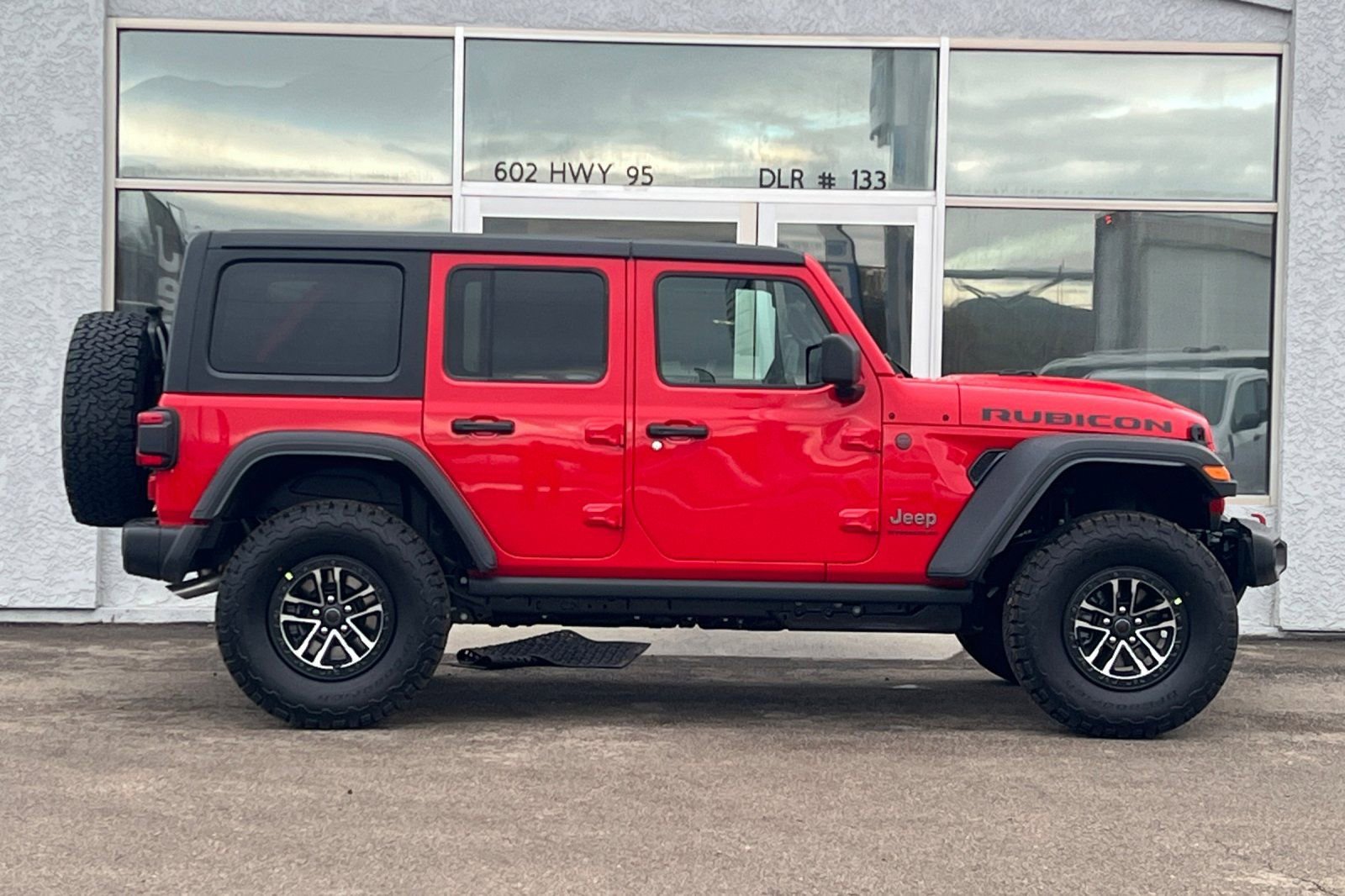 New 2026 Jeep Wrangler Unlimited Rubicon AWD/4WD image 4
