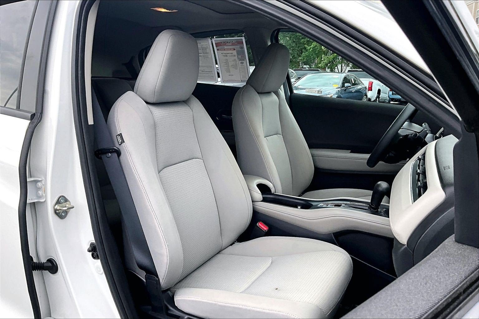 Used 2021 Honda HR-V EX image 7