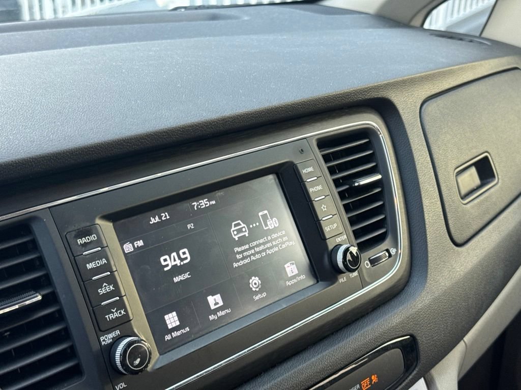 Used 2019 Kia Sedona LX FWD image 11