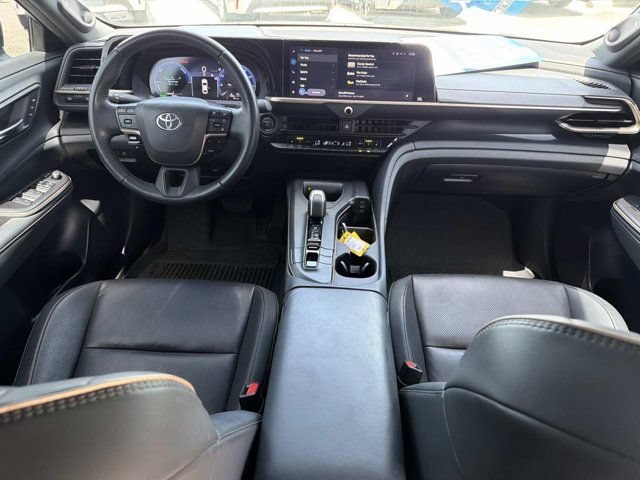 Used 2023 Toyota Crown AWD/4WD image 22