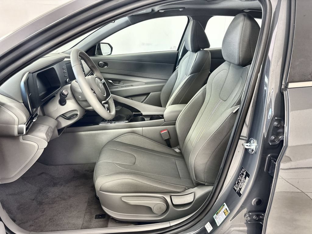 New 2026 Hyundai Elantra SEL Sport Premium FWD image 13