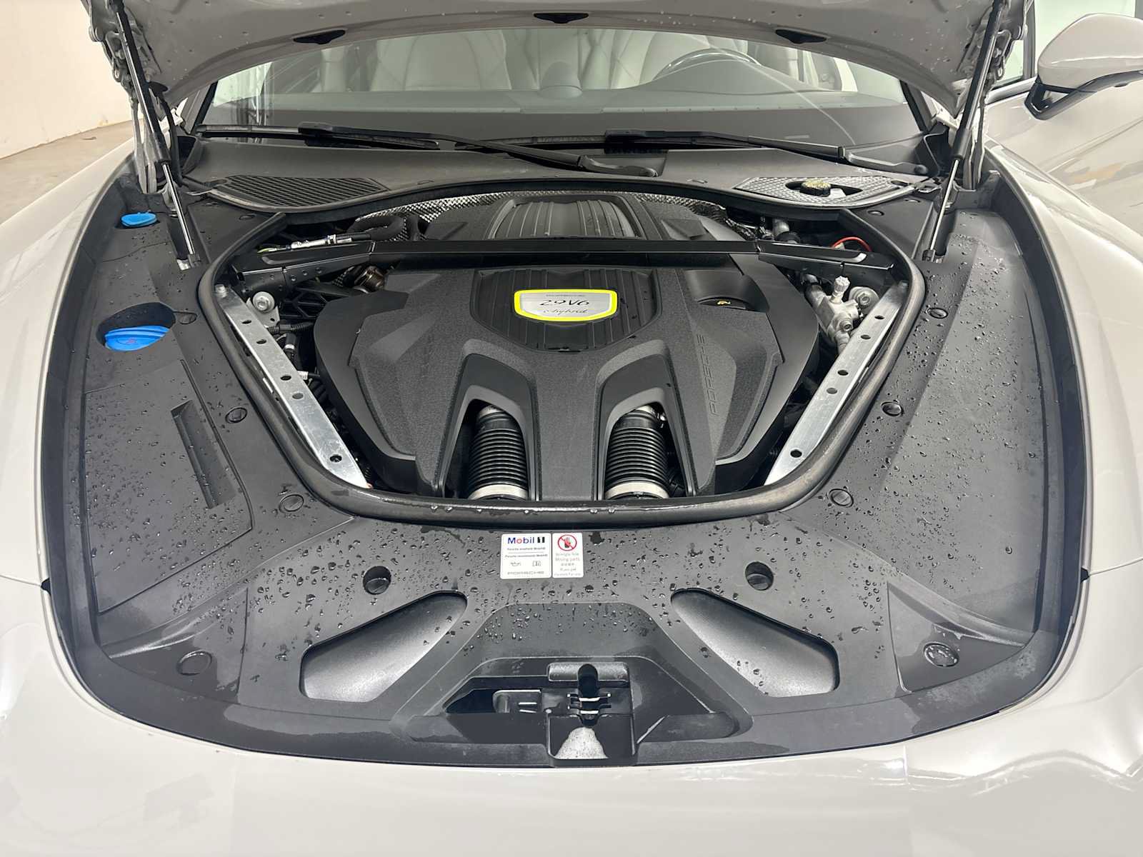 Used 2018 Porsche Panamera 4 Executive AWD/4WD image 18