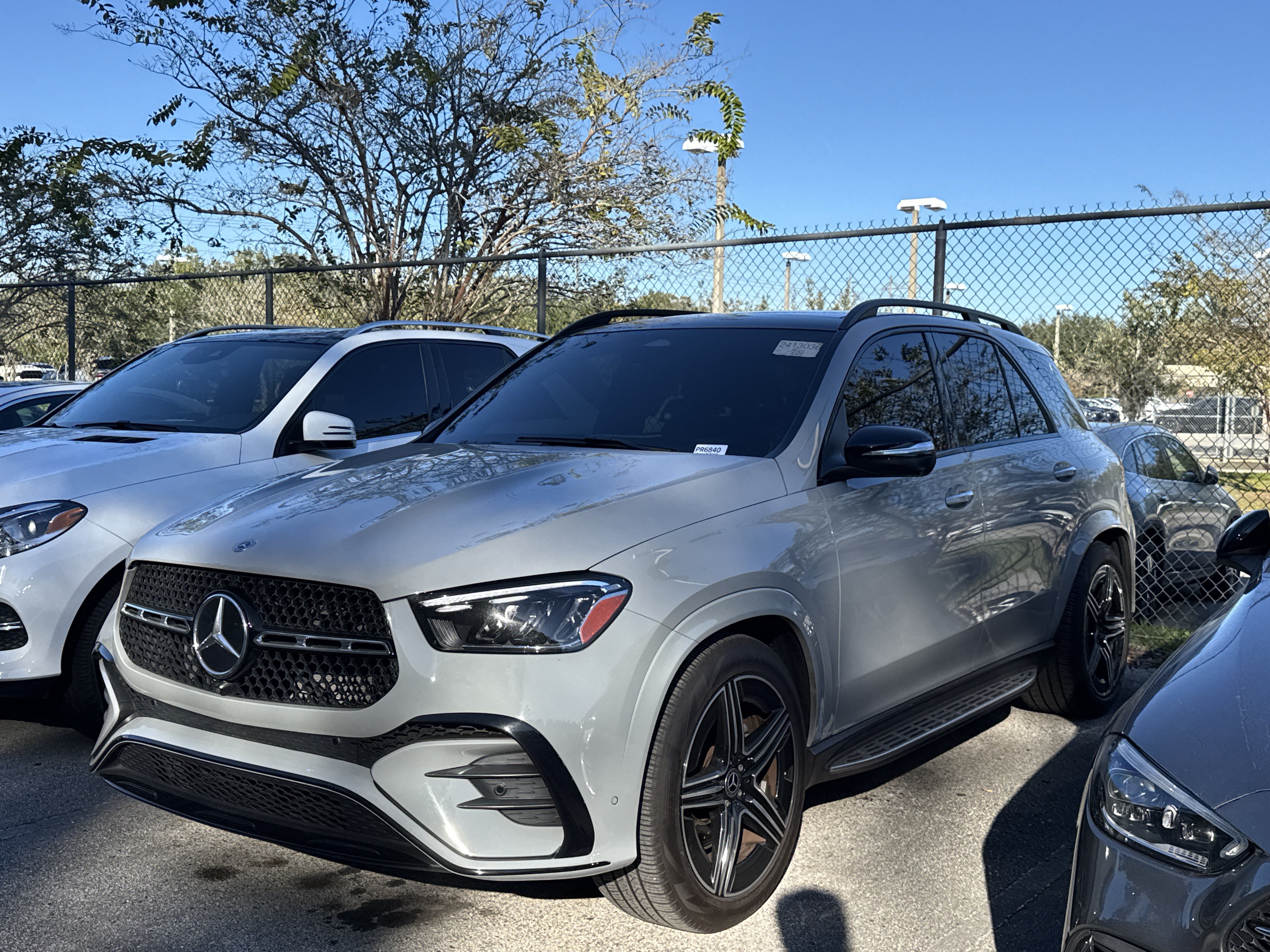 Used 2025 Mercedes-Benz GLE 450 4MATIC image 1