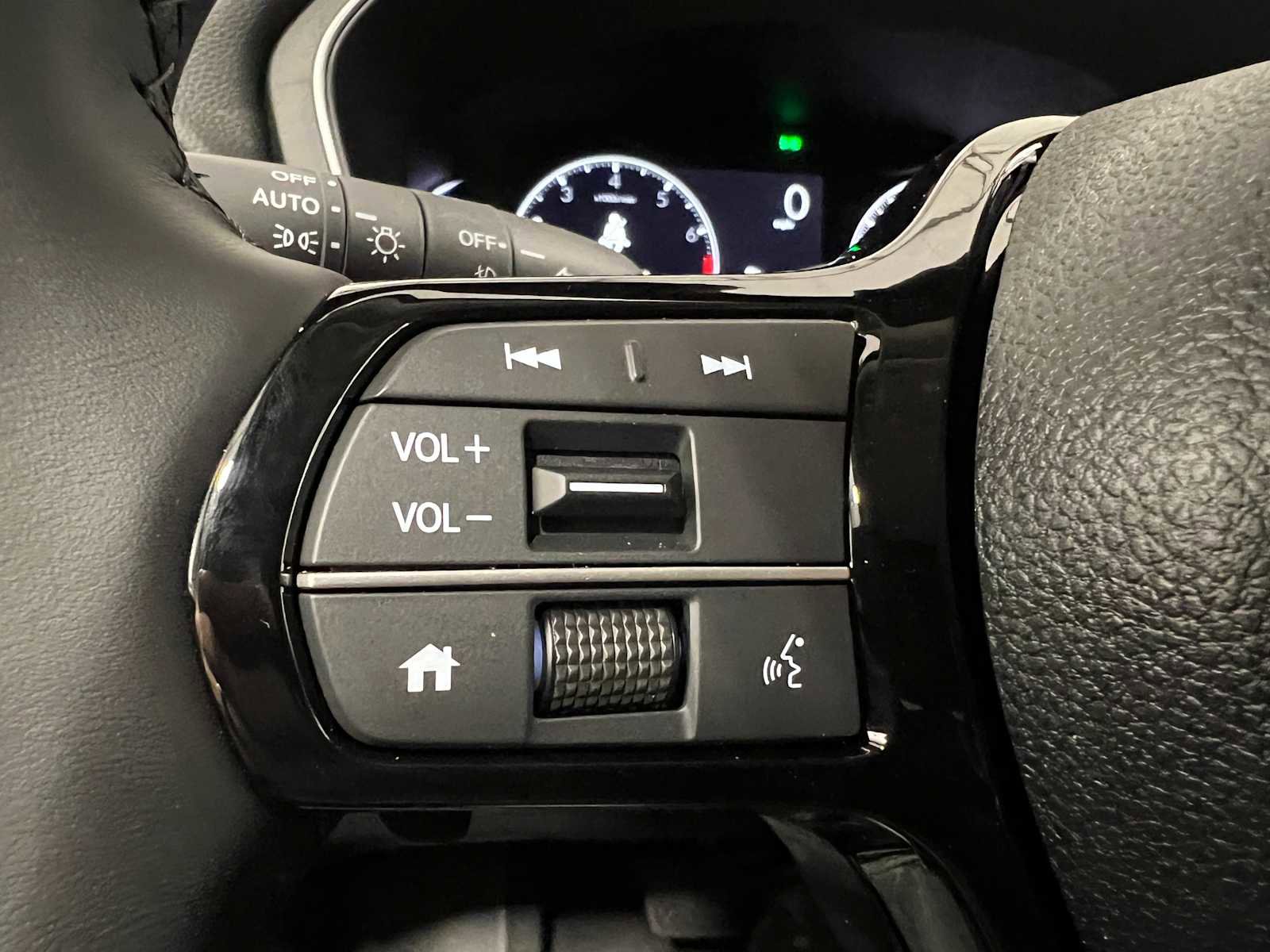 New 2025 Honda Pilot Touring image 18