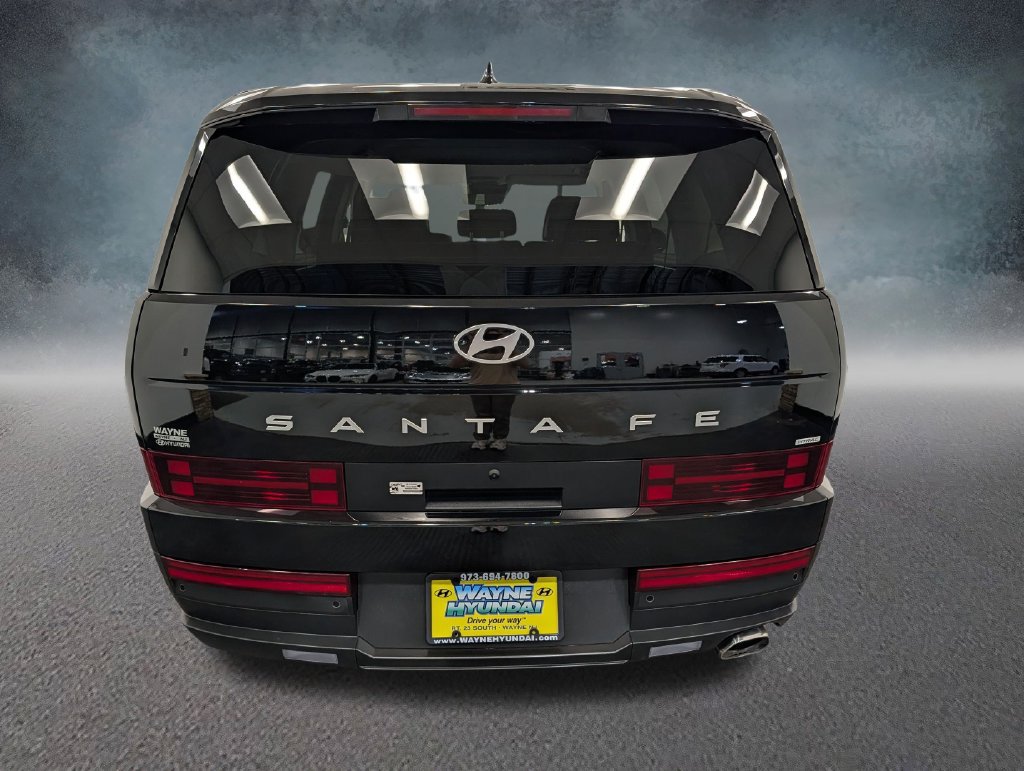 Used 2025 Hyundai Santa Fe SE AWD/4WD image 5